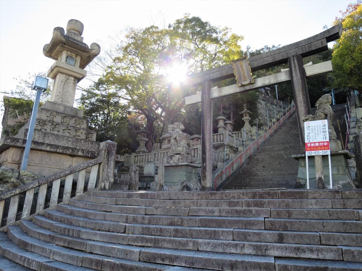 Hostel Coliberty Tokushima Eksteriør billede